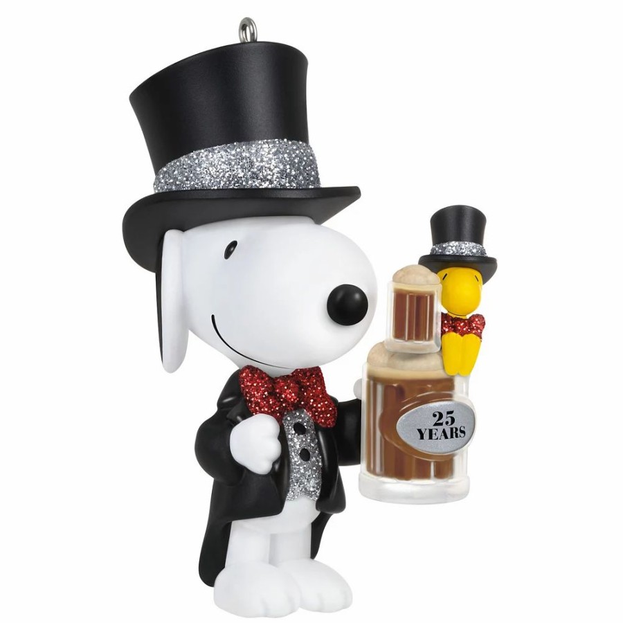 * Peanuts Spotlight On Snoopy Special Edition 25Th Anniversary 2022 Hallmark Keepsake Christmas Ornament | Decorative Accents